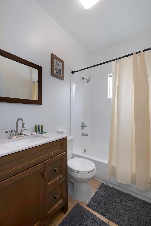 Los Angeles Retreat Close To Hotspots Екстериор снимка