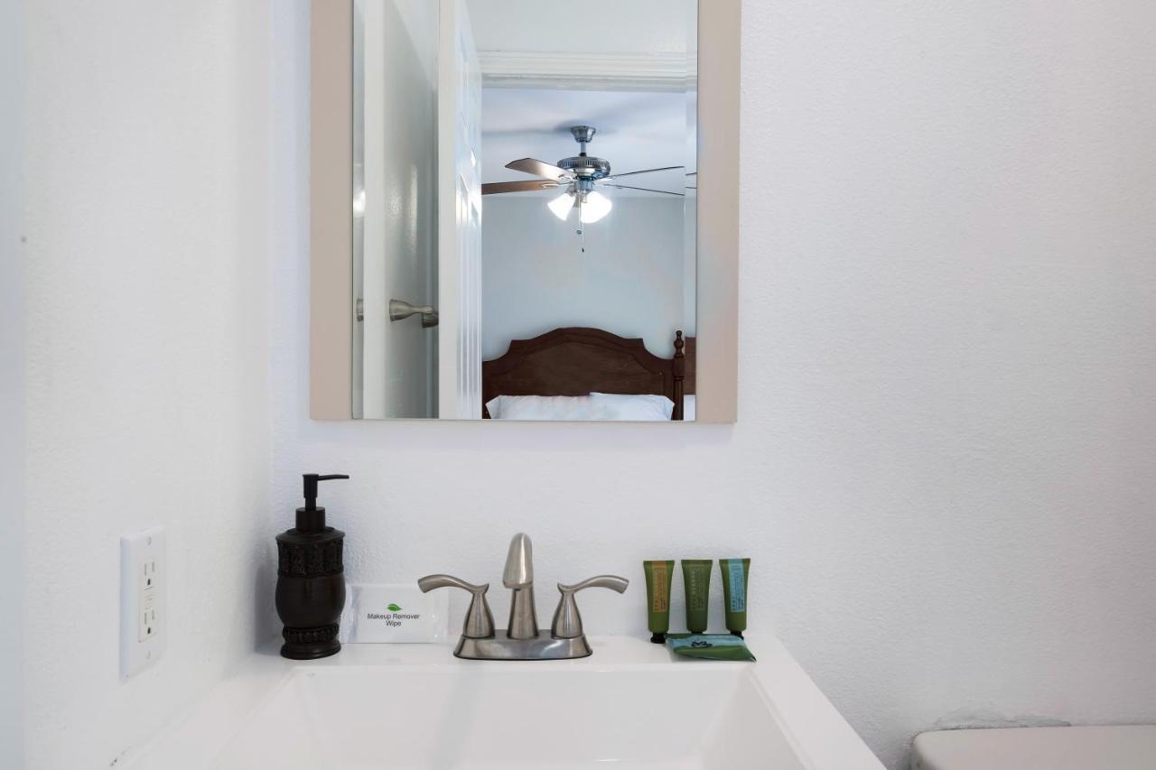 Los Angeles Retreat Close To Hotspots Екстериор снимка